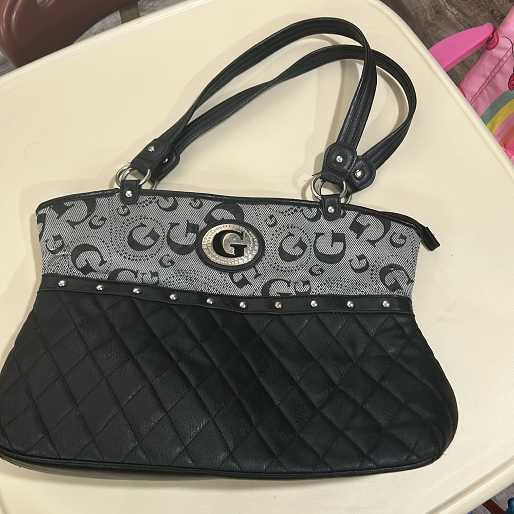 Guess large zipper tote purse
